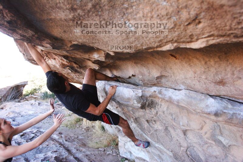 Bouldering in Hueco Tanks on 02/20/2016

Filename: SRM_20160220_1111400.JPG
Aperture: f/4.0
Shutter Speed: 1/250
Body: Canon EOS 20D
Lens: Canon EF 16-35mm f/2.8 L