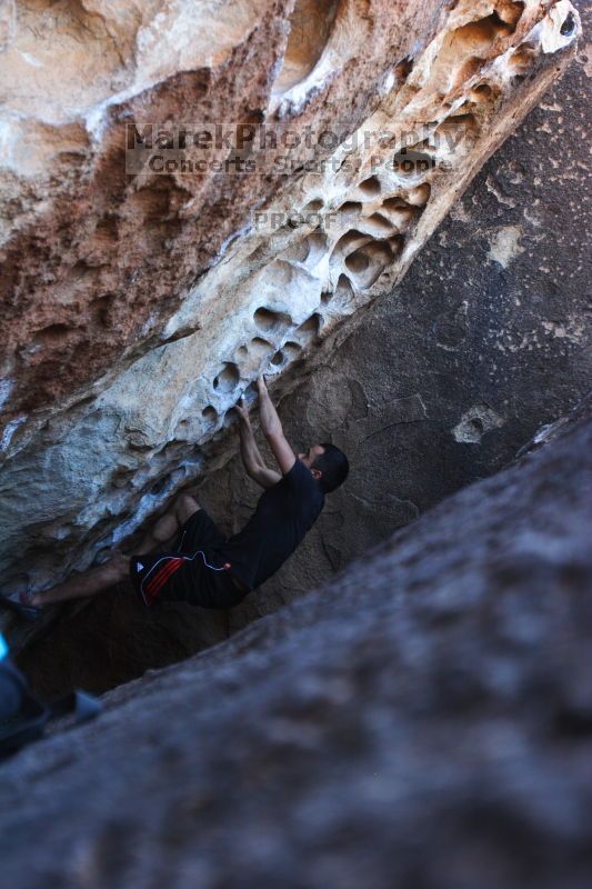 Bouldering in Hueco Tanks on 02/20/2016

Filename: SRM_20160220_1338330.JPG
Aperture: f/2.8
Shutter Speed: 1/250
Body: Canon EOS 20D
Lens: Canon EF 16-35mm f/2.8 L
