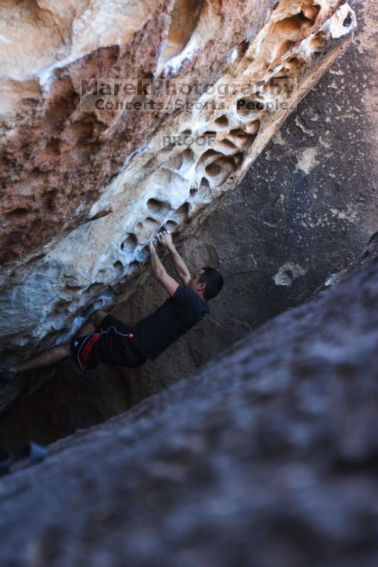 Bouldering in Hueco Tanks on 02/20/2016

Filename: SRM_20160220_1338340.JPG
Aperture: f/2.8
Shutter Speed: 1/250
Body: Canon EOS 20D
Lens: Canon EF 16-35mm f/2.8 L