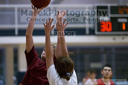 

Filename: crw_7118_std.jpg
Aperture: f/2.8
Shutter Speed: 1/400
Body: Canon EOS DIGITAL REBEL
Lens: Canon EF 80-200mm f/2.8 L