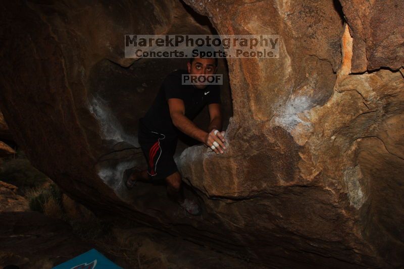 Bouldering in Hueco Tanks on 02/20/2016

Filename: SRM_20160220_1744190.JPG
Aperture: f/9.0
Shutter Speed: 1/250
Body: Canon EOS 20D
Lens: Canon EF 16-35mm f/2.8 L