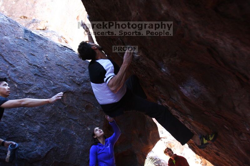 Bouldering in Hueco Tanks on 02/27/2016 with Blue Lizard Climbing and Yoga
Filename: SRM_20160227_1123160.JPG
Aperture: f/2.8
Shutter Speed: 1/250
Body: Canon EOS 20D
Lens: Canon EF 16-35mm f/2.8 L