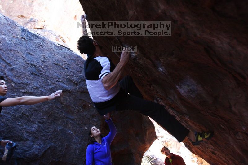 Bouldering in Hueco Tanks on 02/27/2016 with Blue Lizard Climbing and Yoga
Filename: SRM_20160227_1123170.JPG
Aperture: f/2.8
Shutter Speed: 1/250
Body: Canon EOS 20D
Lens: Canon EF 16-35mm f/2.8 L