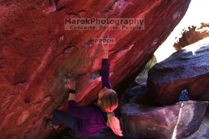 Bouldering in Hueco Tanks on 02/27/2016 with Blue Lizard Climbing and Yoga
Filename: SRM_20160227_1129160.JPG
Aperture: f/2.8
Shutter Speed: 1/250
Body: Canon EOS 20D
Lens: Canon EF 16-35mm f/2.8 L