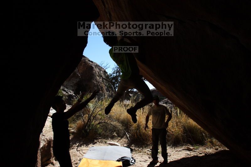 Bouldering in Hueco Tanks on 02/27/2016 with Blue Lizard Climbing and Yoga
Filename: SRM_20160227_1335550.JPG
Aperture: f/8.0
Shutter Speed: 1/250
Body: Canon EOS 20D
Lens: Canon EF 16-35mm f/2.8 L