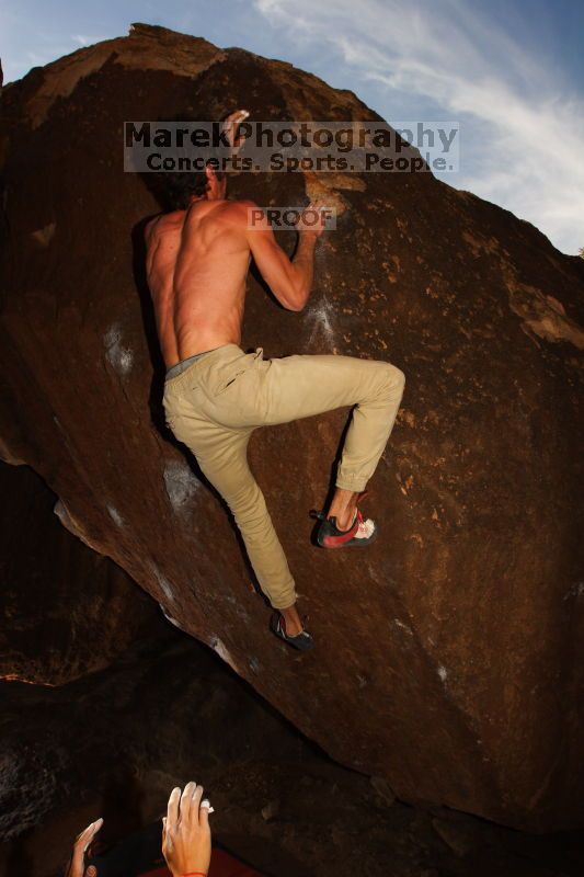 Bouldering in Hueco Tanks on 02/27/2016 with Blue Lizard Climbing and Yoga
Filename: SRM_20160227_1623430.JPG
Aperture: f/9.0
Shutter Speed: 1/250
Body: Canon EOS 20D
Lens: Canon EF 16-35mm f/2.8 L