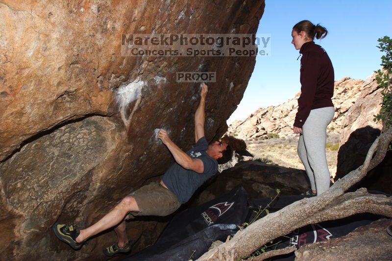 Bouldering in Hueco Tanks on 03/13/2016 with Blue Lizard Climbing and Yoga
Filename: SRM_20160313_0942560.jpg
Aperture: f/9.0
Shutter Speed: 1/250
Body: Canon EOS 20D
Lens: Canon EF 16-35mm f/2.8 L