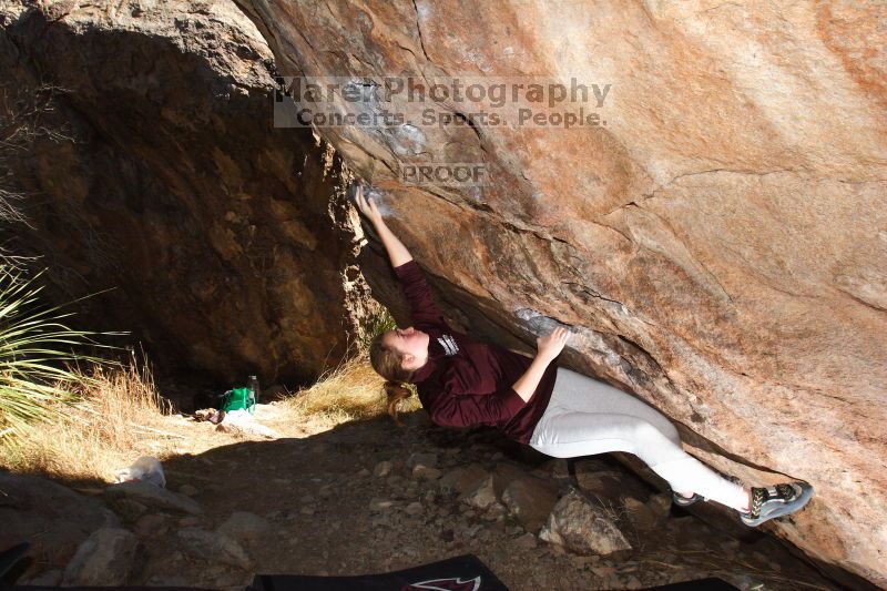 Bouldering in Hueco Tanks on 03/13/2016 with Blue Lizard Climbing and Yoga
Filename: SRM_20160313_1036150.jpg
Aperture: f/9.0
Shutter Speed: 1/250
Body: Canon EOS 20D
Lens: Canon EF 16-35mm f/2.8 L