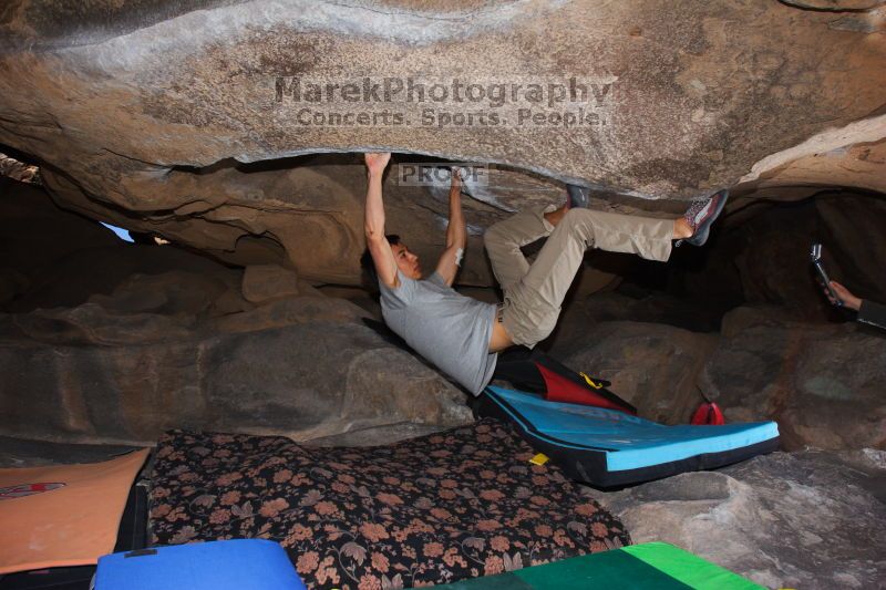 Bouldering in Hueco Tanks on 03/19/2016 with Blue Lizard Climbing and Yoga
Filename: SRM_20160319_1325550.jpg
Aperture: f/8.0
Shutter Speed: 1/250
Body: Canon EOS 20D
Lens: Canon EF 16-35mm f/2.8 L