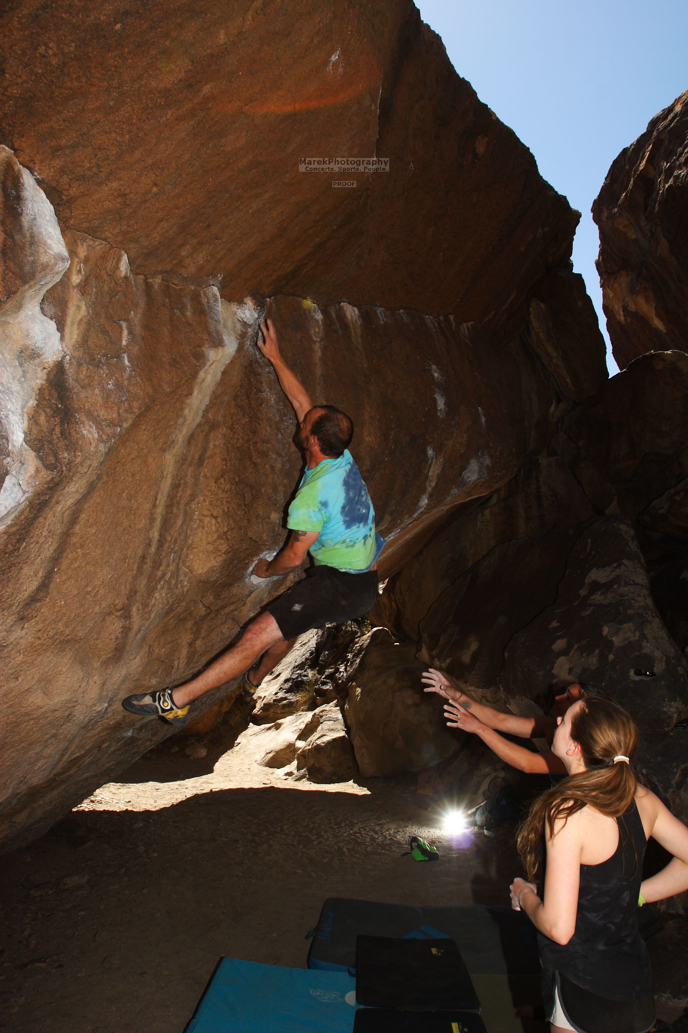 Bouldering in Hueco Tanks on 03/26/2016 with Blue Lizard Climbing and Yoga
Filename: SRM_20160326_1314551.jpg
Aperture: f/8.0
Shutter Speed: 1/250
Body: Canon EOS 20D
Lens: Canon EF 16-35mm f/2.8 L