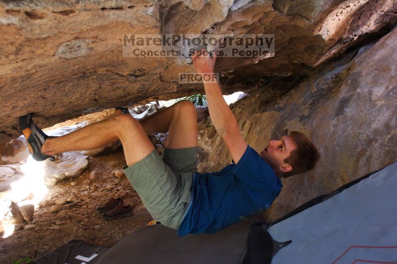 Bouldering in Hueco Tanks on 04/10/2016 with Blue Lizard Climbing and Yoga

Filename: SRM_20160410_1402390.jpg
Aperture: f/2.8
Shutter Speed: 1/250
Body: Canon EOS 20D
Lens: Canon EF 16-35mm f/2.8 L