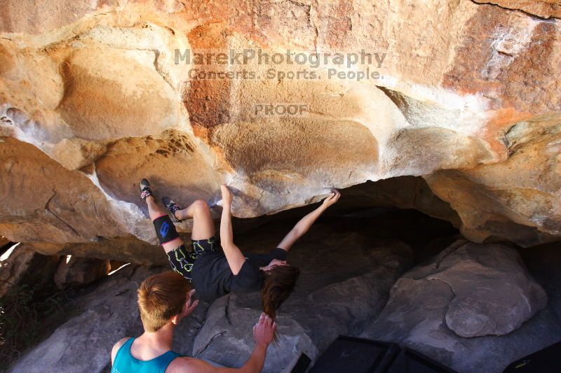 Bouldering in Hueco Tanks on 04/11/2016 with Blue Lizard Climbing and Yoga
Filename: SRM_20160411_1354060.jpg
Aperture: f/5.6
Shutter Speed: 1/250
Body: Canon EOS 20D
Lens: Canon EF 16-35mm f/2.8 L