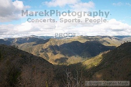 

Filename: crw_6434_std.jpg
Aperture: f/22.0
Shutter Speed: 1/40
Body: Canon EOS DIGITAL REBEL
Lens: Canon EF-S 18-55mm f/3.5-5.6