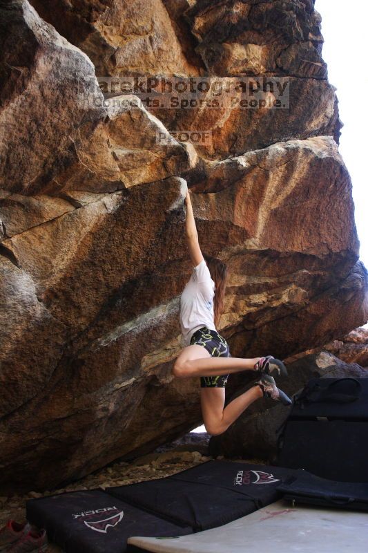 Bouldering in Hueco Tanks on 04/11/2016 with Blue Lizard Climbing and Yoga

Filename: SRM_20160411_1649100.jpg
Aperture: f/3.2
Shutter Speed: 1/400
Body: Canon EOS 20D
Lens: Canon EF 16-35mm f/2.8 L