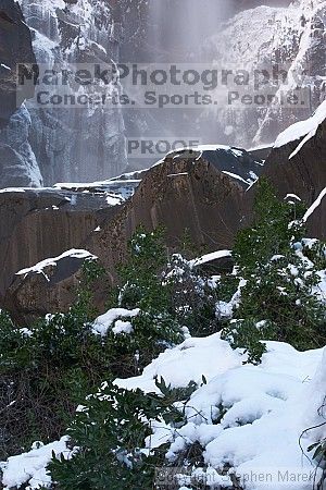 

Filename: crw_6407_std.jpg
Aperture: f/32.0
Shutter Speed: 5/10
Body: Canon EOS DIGITAL REBEL
Lens: Canon EF 80-200mm f/2.8 L