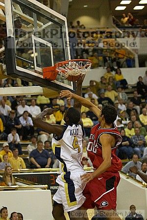 Ra'Sean Dickey goes for the layup against UGA.  Men's Basketball Georgia Tech beat UGA 87-49.

Filename: crw_6039_std.jpg
Aperture: f/2.8
Shutter Speed: 1/640
Body: Canon EOS DIGITAL REBEL
Lens: Canon EF 80-200mm f/2.8 L