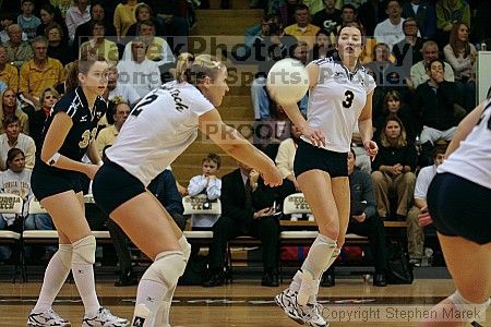 0320115772

Filename: img_5340_std.jpg
Aperture: f/2.8
Shutter Speed: 1/250
Body: Canon EOS 20D
Lens: Canon EF 80-200mm f/2.8 L