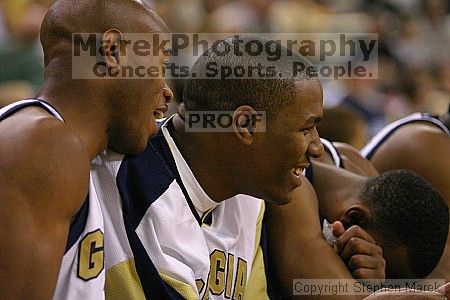 

Filename: img_4201_std.jpg
Aperture: f/2.8
Shutter Speed: 1/500
Body: Canon EOS DIGITAL REBEL
Lens: Canon EF 80-200mm f/2.8 L