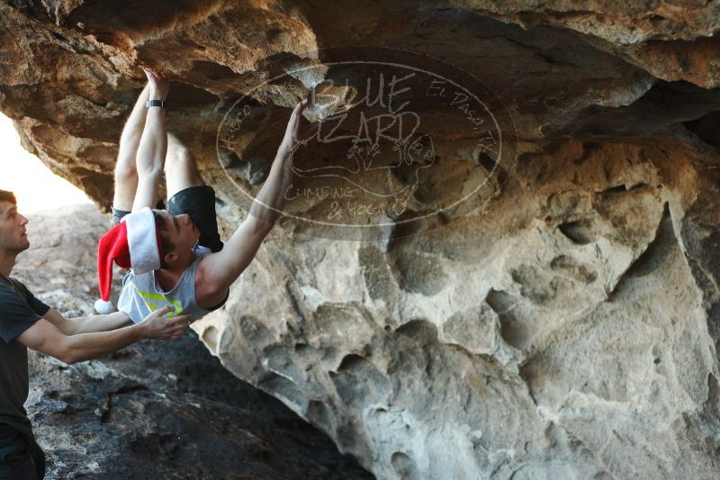 

Filename: SRM_20161215_1806460.jpg
Aperture: f/2.8
Shutter Speed: 1/320
Body: Canon EOS-1D Mark II
Lens: Canon EF 50mm f/1.8 II