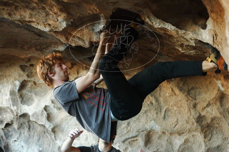 

Filename: SRM_20161215_1822272.jpg
Aperture: f/2.8
Shutter Speed: 1/320
Body: Canon EOS-1D Mark II
Lens: Canon EF 50mm f/1.8 II