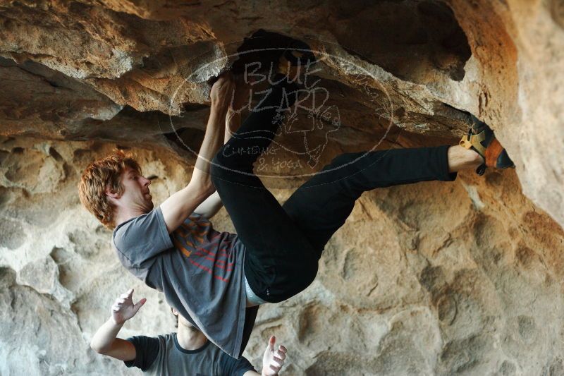 

Filename: SRM_20161215_1822290.jpg
Aperture: f/2.8
Shutter Speed: 1/320
Body: Canon EOS-1D Mark II
Lens: Canon EF 50mm f/1.8 II