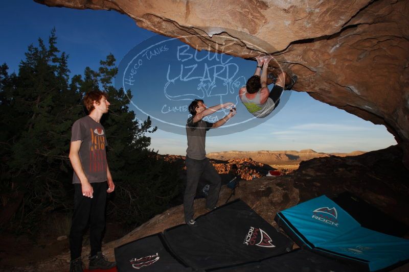 

Filename: SRM_20161215_1845020.jpg
Aperture: f/8.0
Shutter Speed: 1/250
Body: Canon EOS-1D Mark II
Lens: Canon EF 16-35mm f/2.8 L