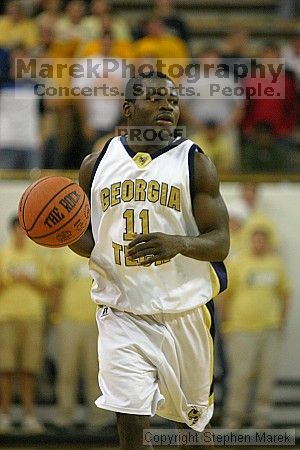 Will Bynum at the men's basketball game vs LeMoyne.                                                                                                                                                                                                            

Filename: img_4130_std.jpg
Aperture: f/2.8
Shutter Speed: 1/500
Body: Canon EOS DIGITAL REBEL
Lens: Canon EF 80-200mm f/2.8 L