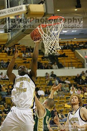 Isma'il Muhammad shoots a layup at the men's basketball game vs LeMoyne.
Filename: img_4078_std.jpg
Aperture: f/2.8
Shutter Speed: 1/500
Body: Canon EOS DIGITAL REBEL
Lens: Canon EF 80-200mm f/2.8 L