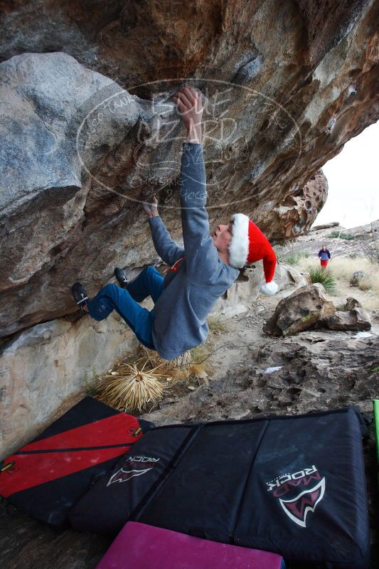 

Filename: SRM_20161225_1120452.jpg
Aperture: f/5.6
Shutter Speed: 1/250
Body: Canon EOS-1D Mark II
Lens: Canon EF 16-35mm f/2.8 L