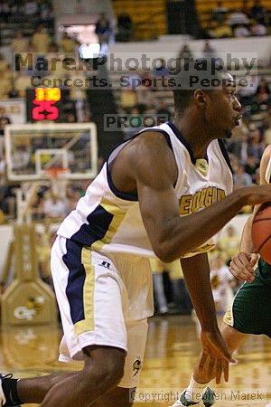 

Filename: img_4183_std.jpg
Aperture: f/2.8
Shutter Speed: 1/500
Body: Canon EOS DIGITAL REBEL
Lens: Canon EF 80-200mm f/2.8 L