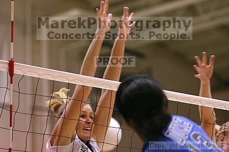 

Filename: img_3478_std.jpg
Aperture: f/2.8
Shutter Speed: 1/320
Body: Canon EOS DIGITAL REBEL
Lens: Canon EF 80-200mm f/2.8 L