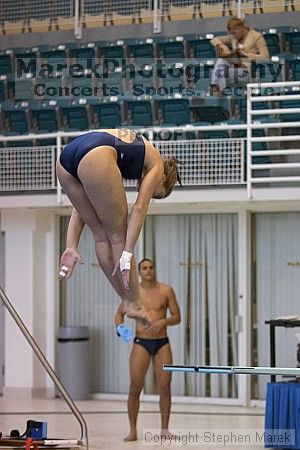 

Filename: crw_3653_std.jpg
Aperture: f/2.8
Shutter Speed: 1/500
Body: Canon EOS DIGITAL REBEL
Lens: Canon EF 80-200mm f/2.8 L