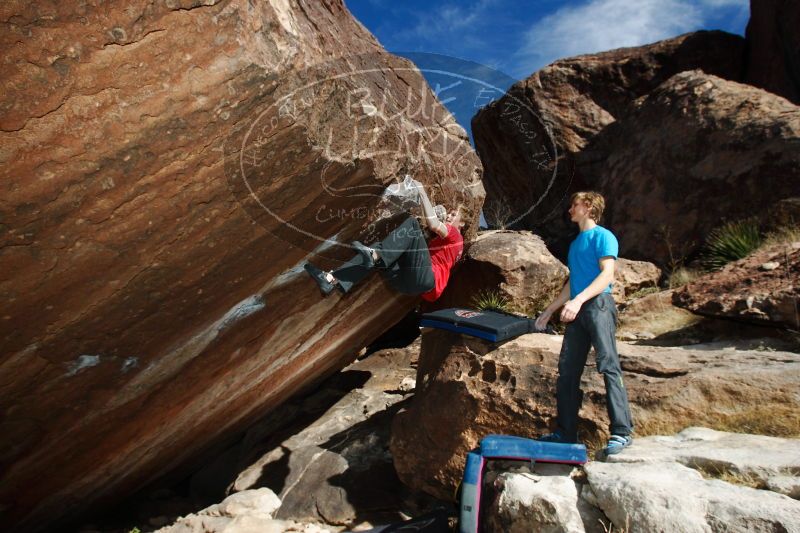 

Filename: SRM_20161226_1401050.jpg
Aperture: f/9.0
Shutter Speed: 1/250
Body: Canon EOS-1D Mark II
Lens: Canon EF 16-35mm f/2.8 L