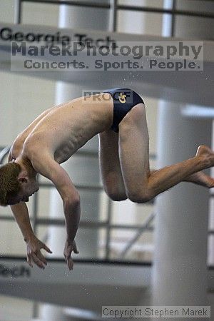 

Filename: crw_2251_std.jpg
Aperture: f/2.8
Shutter Speed: 1/640
Body: Canon EOS DIGITAL REBEL
Lens: Canon EF 80-200mm f/2.8 L