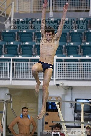 

Filename: crw_2148_std.jpg
Aperture: f/2.8
Shutter Speed: 1/250
Body: Canon EOS DIGITAL REBEL
Lens: Canon EF 80-200mm f/2.8 L