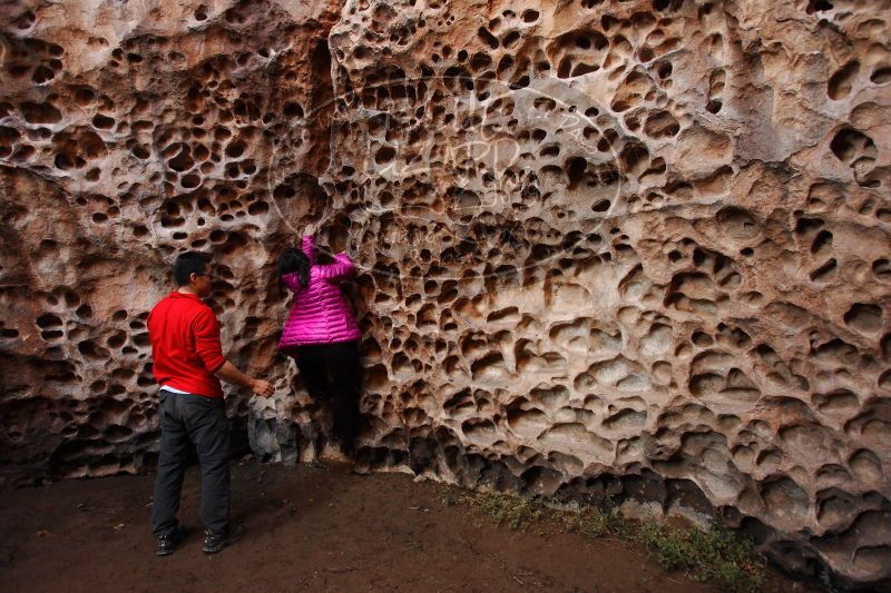 

Filename: SRM_20161228_1622310.jpg
Aperture: f/4.0
Shutter Speed: 1/100
Body: Canon EOS-1D Mark II
Lens: Canon EF 16-35mm f/2.8 L