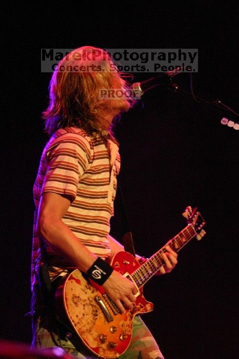 Puddle of Mudd performs on the 99X stage on the first day of Music Midtown, 2004.
Filename: IMG_6088.jpg
Aperture: f/2.8
Shutter Speed: 1/160
Body: Canon EOS DIGITAL REBEL
Lens: Canon EF 80-200mm f/2.8 L