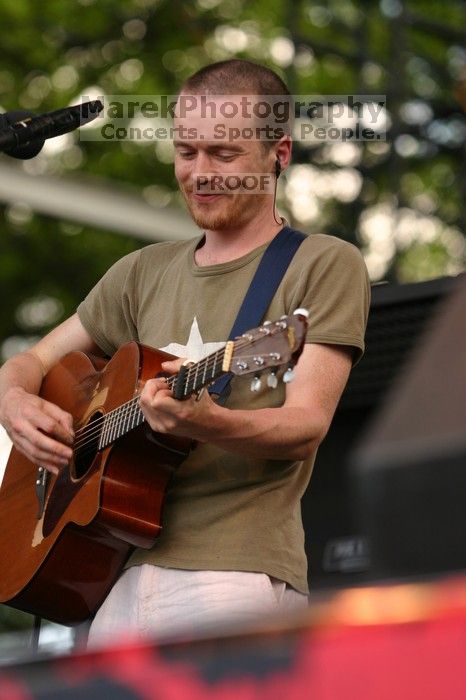 Damien Rice performs on the 99X stage on the second day of Music Midtown, 2004.
Filename: IMG_6326.jpg
Aperture: f/3.5
Shutter Speed: 1/320
Body: Canon EOS DIGITAL REBEL
Lens: Canon EF 80-200mm f/2.8 L
