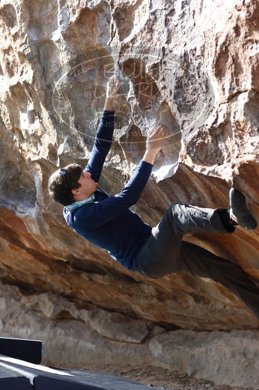 

Filename: SRM_20170103_1502520.jpg
Aperture: f/2.8
Shutter Speed: 1/400
Body: Canon EOS-1D Mark II
Lens: Canon EF 85mm f/1.2 L II