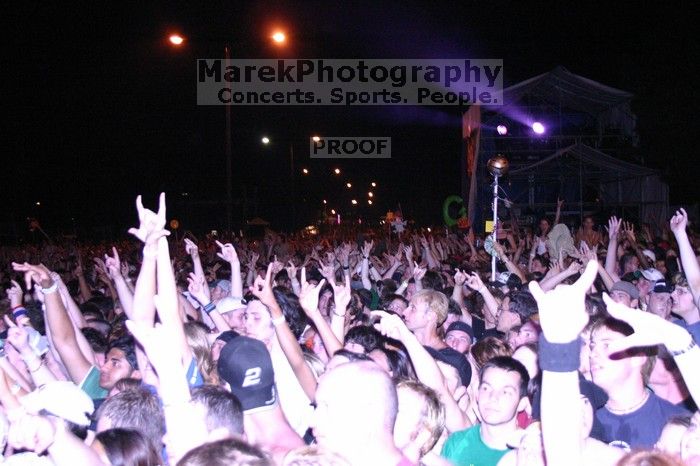 The Foo Fighters perform on the 99X stage on the second day of Music Midtown, 2004.
Filename: IMG_6841.jpg
Aperture: f/4.0
Shutter Speed: 1/125
Body: Canon EOS DIGITAL REBEL
Lens: Canon EF-S 18-55mm f/3.5-5.6