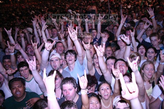 The Offspring performs on the 99X stage on the second day of Music Midtown, 2004.

Filename: IMG_6650.jpg
Aperture: f/3.5
Shutter Speed: 1/100
Body: Canon EOS DIGITAL REBEL
Lens: Canon EF-S 18-55mm f/3.5-5.6