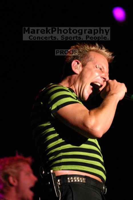 The Offspring performs on the 99X stage on the second day of Music Midtown, 2004.
Filename: IMG_6719.jpg
Aperture: f/2.8
Shutter Speed: 1/250
Body: Canon EOS DIGITAL REBEL
Lens: Canon EF 80-200mm f/2.8 L