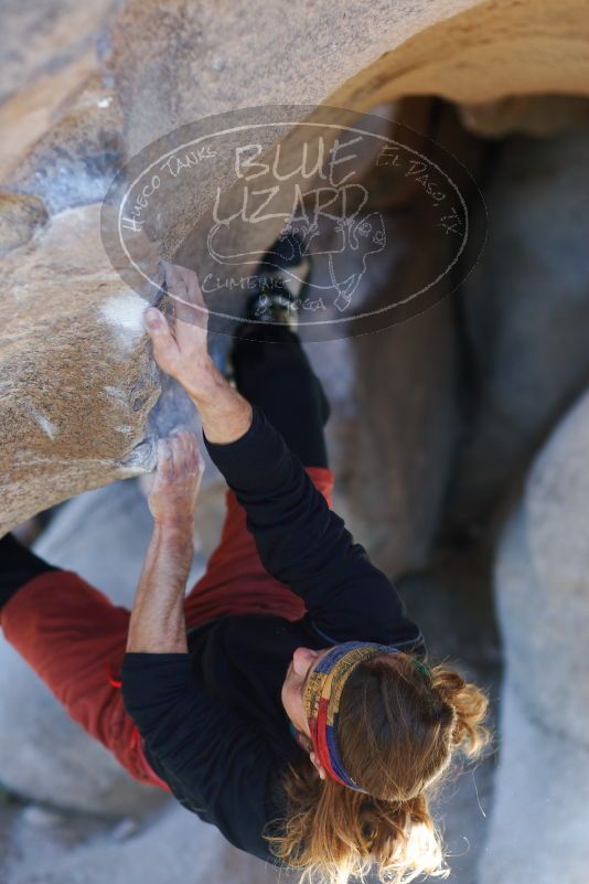 

Filename: SRM_20170128_1129412.jpg
Aperture: f/2.0
Shutter Speed: 1/200
Body: Canon EOS-1D Mark II
Lens: Canon EF 85mm f/1.2 L II