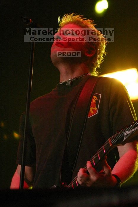 The Offspring performs on the 99X stage on the second day of Music Midtown, 2004.

Filename: IMG_6665.jpg
Aperture: f/5.6
Shutter Speed: 1/250
Body: Canon EOS DIGITAL REBEL
Lens: Canon EF 80-200mm f/2.8 L