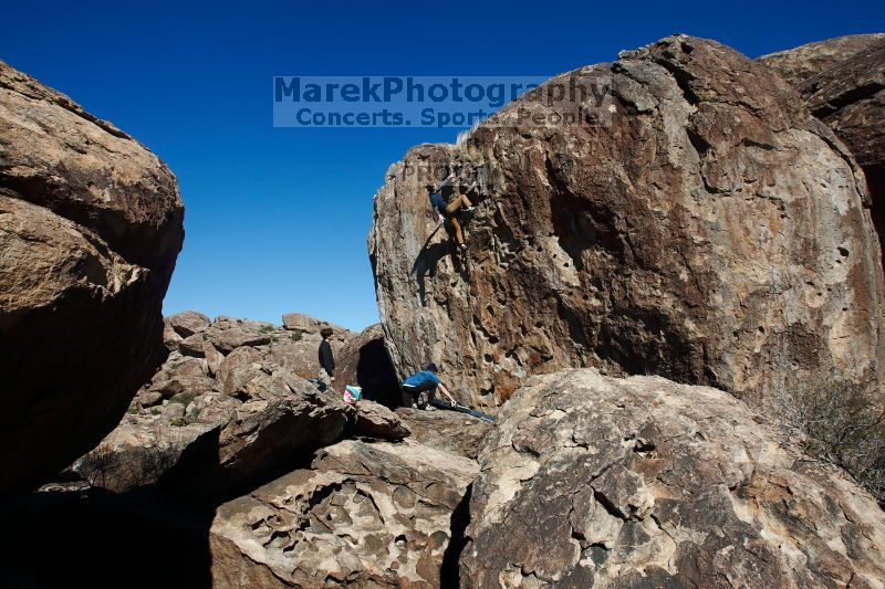 

Filename: SRM_20170129_1305430.jpg
Aperture: f/9.0
Shutter Speed: 1/500
Body: Canon EOS-1D Mark II
Lens: Canon EF 16-35mm f/2.8 L