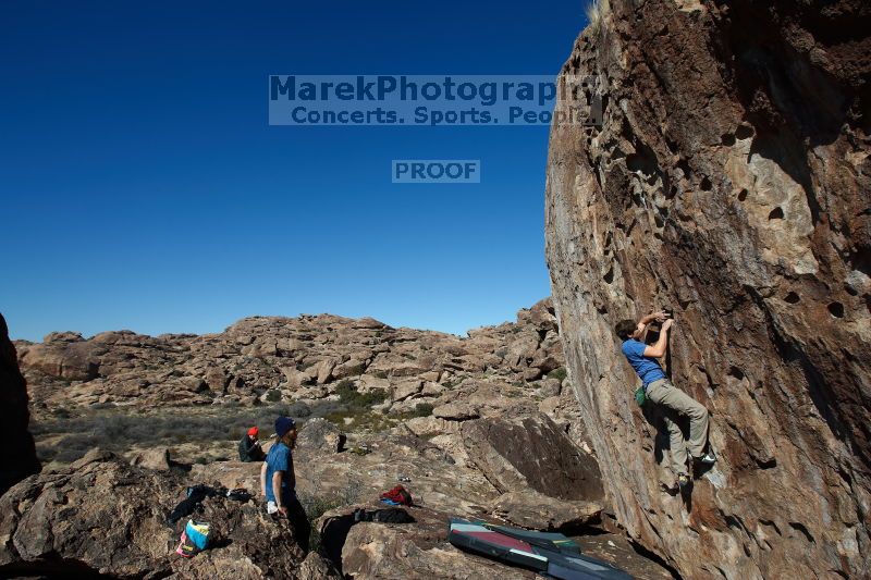 

Filename: SRM_20170129_1319050.jpg
Aperture: f/8.0
Shutter Speed: 1/250
Body: Canon EOS-1D Mark II
Lens: Canon EF 16-35mm f/2.8 L