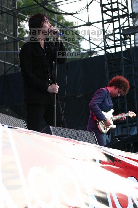 The Strokes perform on the 99X stage on the second day of Music Midtown, 2004.

Filename: IMG_6581.jpg
Aperture: f/4.5
Shutter Speed: 1/250
Body: Canon EOS DIGITAL REBEL
Lens: Canon EF 80-200mm f/2.8 L