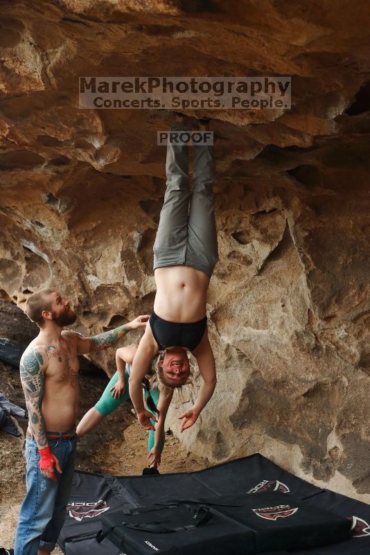 

Filename: SRM_20170218_1430590.jpg
Aperture: f/4.0
Shutter Speed: 1/400
Body: Canon EOS-1D Mark II
Lens: Canon EF 50mm f/1.8 II