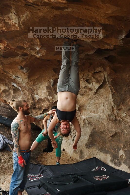 

Filename: SRM_20170218_1431001.jpg
Aperture: f/4.0
Shutter Speed: 1/400
Body: Canon EOS-1D Mark II
Lens: Canon EF 50mm f/1.8 II