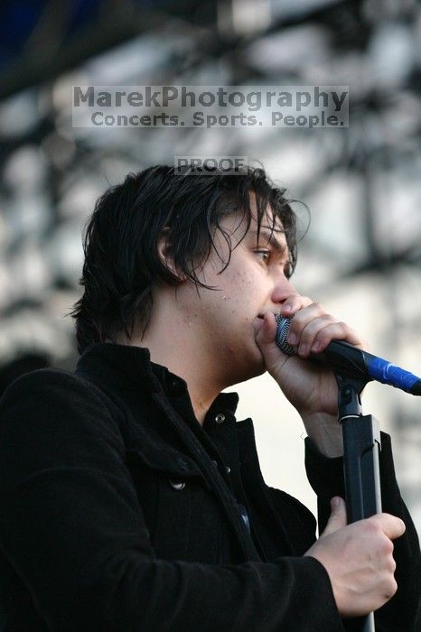 The Strokes perform on the 99X stage on the second day of Music Midtown, 2004.
Filename: IMG_6602.jpg
Aperture: f/3.5
Shutter Speed: 1/320
Body: Canon EOS DIGITAL REBEL
Lens: Canon EF 80-200mm f/2.8 L